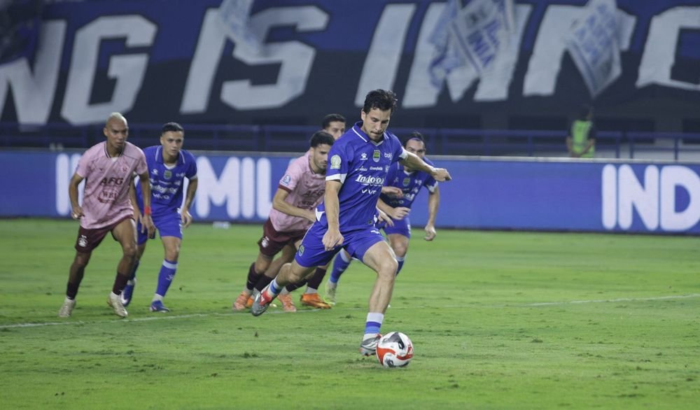 Persib Bungkam Persik 3-0, Maung Bandung Kokoh di Puncak Klasemen