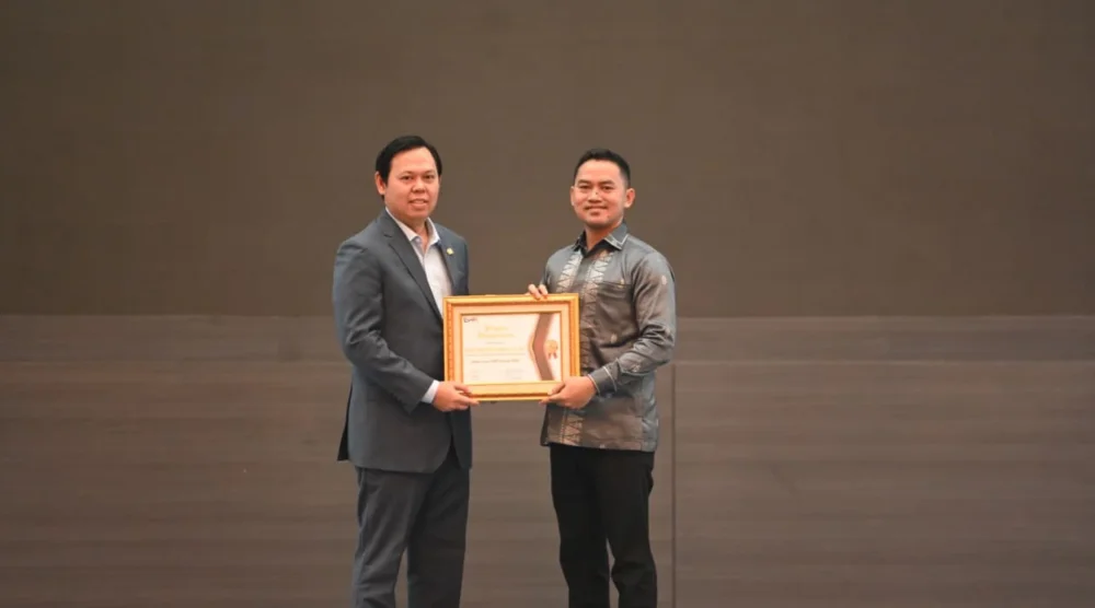 Kembali Terima KWP Award, Ketua DPD RI Sultan: Wartawan Sahabat Seperjuangan