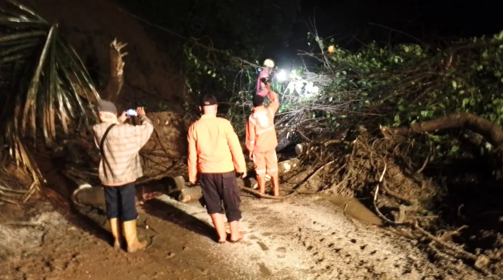 Longsor di Sukabumi: Ruas Jalan Jampangtengah-Lengkong Terdampak