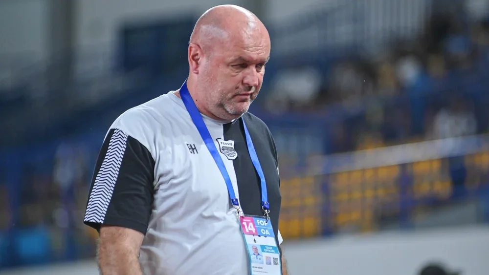 Persib Diincar Semua, Bojan Soroti Tekanan Tim