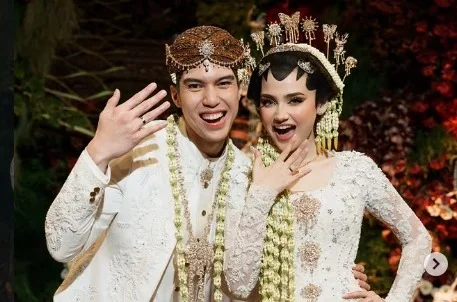 Pernikahan El Rumi dan Syifa Hadju Picu Sorotan