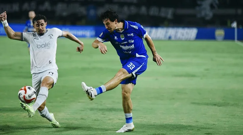 Dominan Tapi Persib Gagal Jinakkan Arema di GBLA