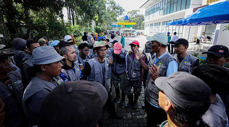 Padat Karya Jadi Harapan, 8.600 Warga Bandung Didorong Tetap Produktif