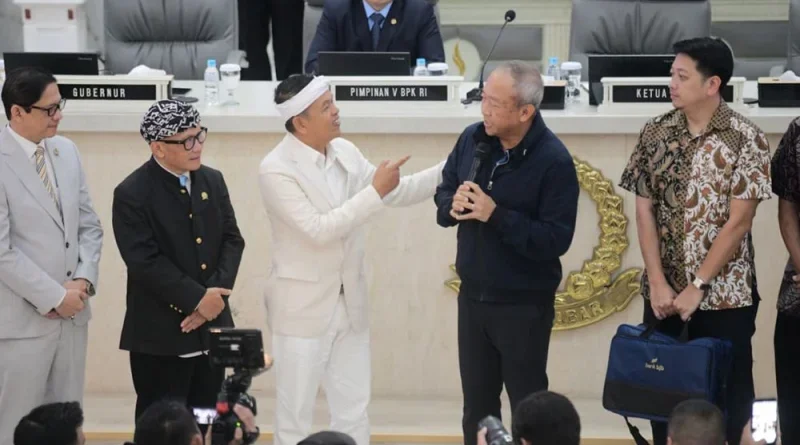 Usai Juara, Persib Bandung Terima Bonus Rp1 Miliar dari Dedi Mulyadi