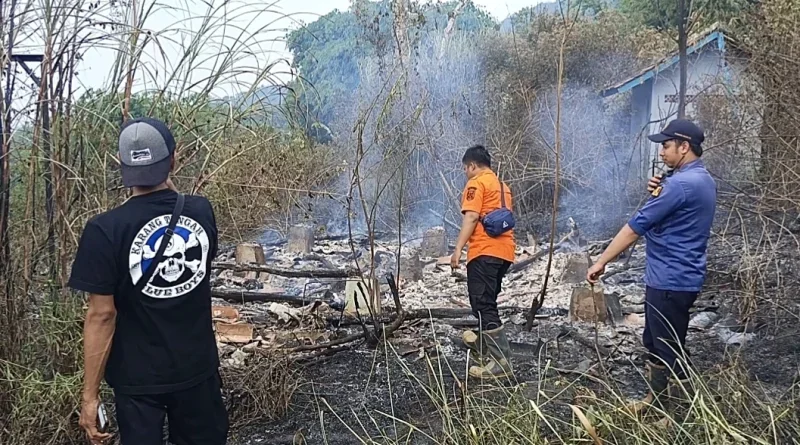 Lahan di Lereng Gunung Walat Sukabumi Terbakar