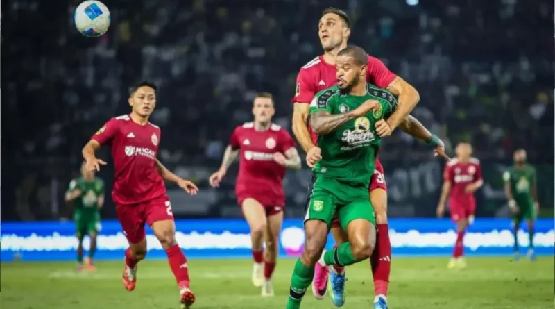 Persebaya Unggul 1-0 atas PSMS Lewat Sundulan Yuran