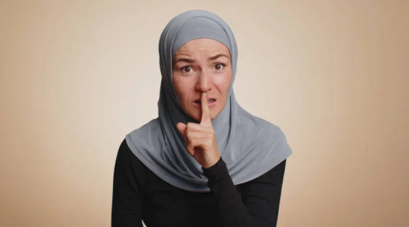 KHUTBAH JUMAT | Menjaga Lisan dan Jari dari Ghibah di Era Digital
