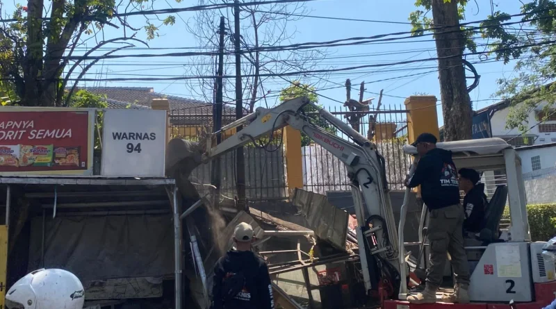 Bangli Jalan Dakota Ditertibkan, Warga Minta Trotoar Kembali
