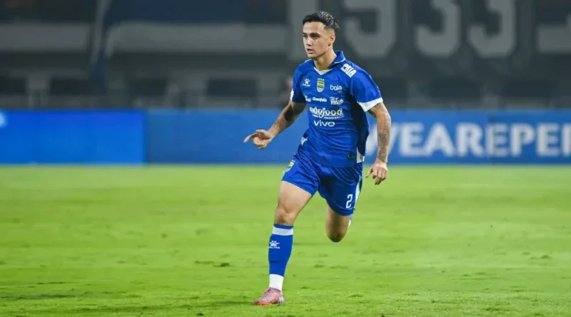 Eliano Reijnders Terdampak Abu Vulkanik, Belum Gabung Latihan Persib