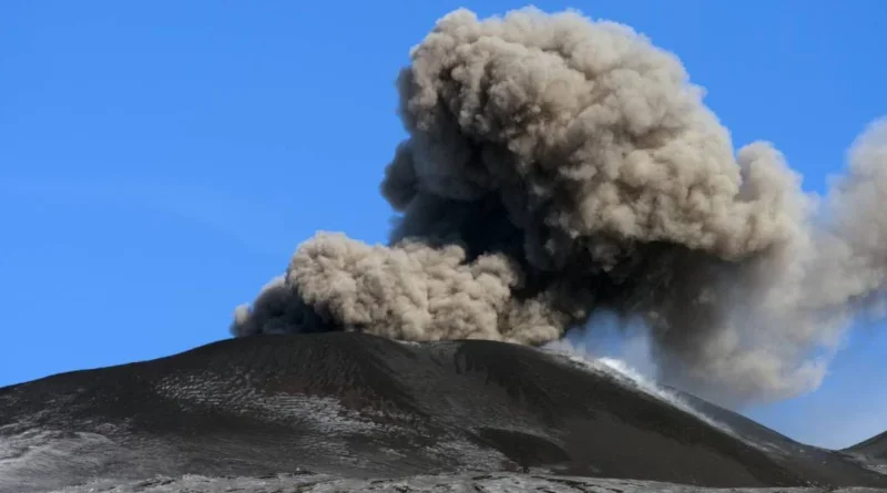 Abu Vulkanik Bisa Picu Iritasi Kulit, Ini Cara Mengatasinya
