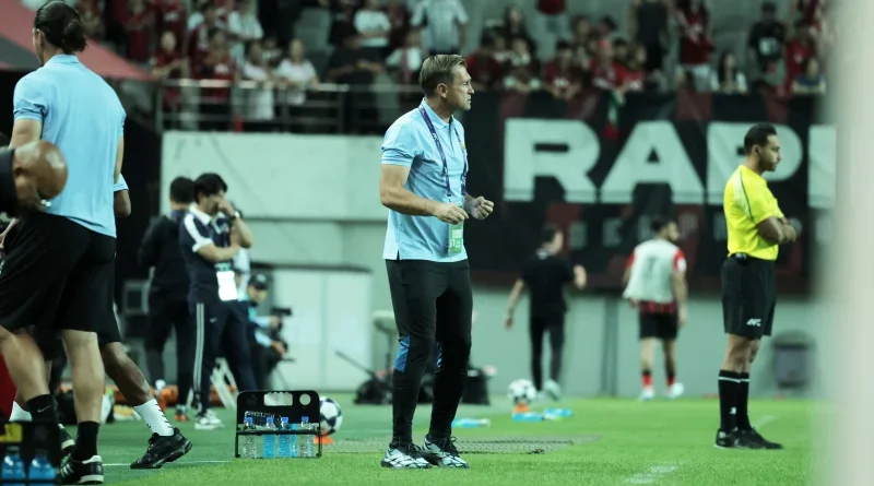 Tolic Bangga Persib Raih Kemenangan Bersejarah di Seoul