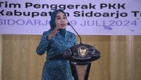 Pelatihan Melukis Produk Kerajinan Tangan untuk Kader PKK Sidoarjo