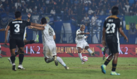 Persib Ditahan Imbang Dewa United 1-1, Gol Marcilio Buyar di Injury Time