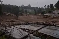 Longsor Saat Warga Terlelap, Puluhan Keluarga Dievakuasi dari Lereng Gunung Burangrang