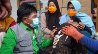 Asep Romy Romaya Sambangi Para Korban Bencana Cisarua