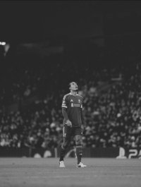 Van Dijk Tegaskan Mental Liverpool Belum Runtuh Meski Terpukul di Anfield
