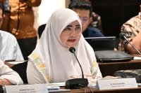 Nevi Zuairina: Komunikasi Publik Tak Utuh Picu Panic Buying BBM
