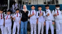 Nostalgia Hangat di SDN Majalaya 2, Nia Purnakania Bertemu Guru yang Kini Jadi Kepala Sekolah