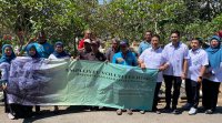 Employee Volunteering BPJS Cimahi, Penggali Kubur Terima Bantuan Sembako