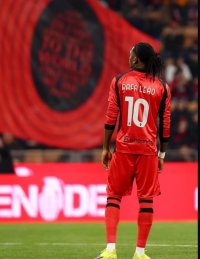 Dilema Leao di Milan: Bintang Tak Terbantahkan, tapi Skema Tim Jadi Pertanyaan