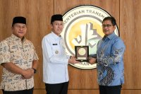 Kembangkan Ekonomi Bolsel, Wamen Viva Yoga Dukung Kawasan Transmigrasi Timur Tengah Ideal