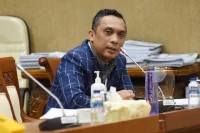 Ahmad NajibÂ Dorong Pemerintah Terus Upayakan Transisi Energi Ramah Lingkungan
