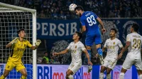 Disikat Dua Gol, Barba Bangkit! Persib Perkecil Ketertinggalan Jadi 2-1