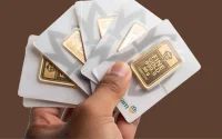 Harga Emas Antam Hari Ini Naik Rp7.000 per Gram