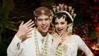 Pesona Perhiasan Mewah Warnai Bahagia Resepsi El Syifa