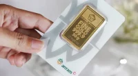 Harga Emas Antam Hari Ini Turun ke Rp2,633 Juta per Gram