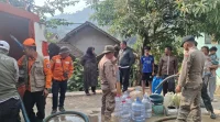 BPBD Salurkan Air Bersih untuk Warga Terdampak Kekeringan di Arjasari