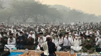 Ribuan Warga Pontianak Shalat Istisqa di Tengah Kabut Asap