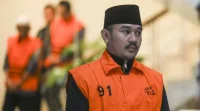 Bupati Bekasi Nonaktif Ade Kuswara Dituntut 7 Tahun Penjara