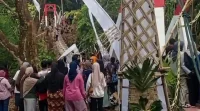 Jembatan Gantung Pongpet Pangandaran Ambruk Usai Diresmikan Bupati