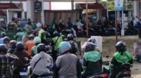 Antrean BBM Panjang, Sekolah di Makassar Daring dan ASN WFH