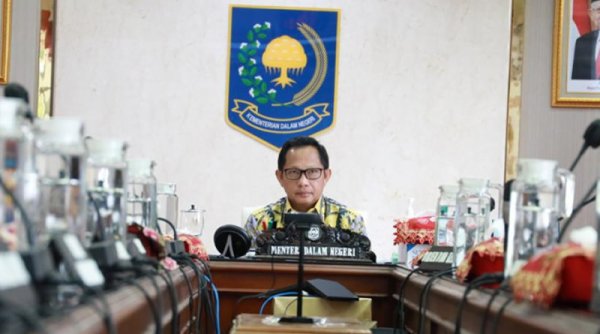 Waduh! Tito Karnavian Instruksikan Pemda Kurangi Jumlah Tenaga Honorer