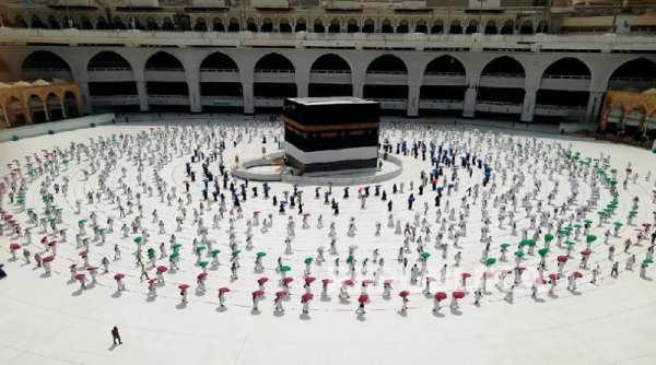 Kenapa Salat Harus Menghadap Kiblat ? Ini Hikmahnya