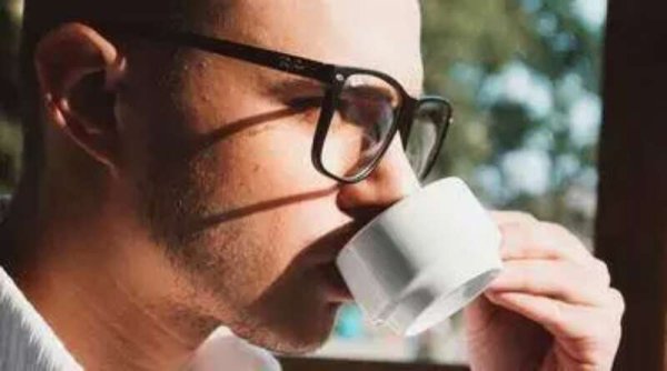 Bahaya Minum Kopi Sebelum Sarapan, Mulai dari Asam Lambung hingga Stres