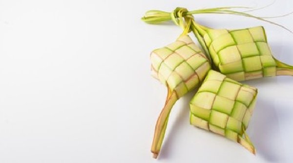 Ketupat Lebaran Matang Sempurna dengan Cara Efisien Ini