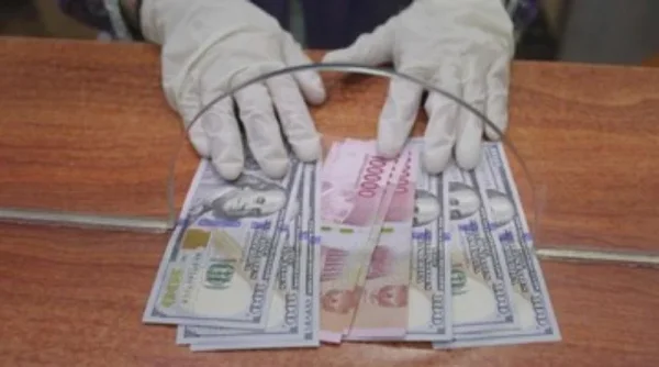 Rupiah Melemah ke Rp17.489 per Dolar pada Perdagangan Selasa Pagi
