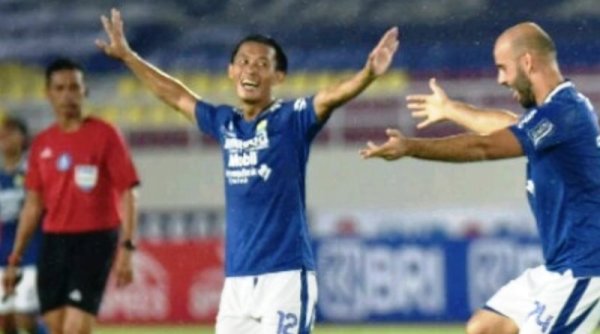 Makin Percaya Diri, Dwigol Wander Luiz dan Rashid Antar Persib Unggul atas PSS Sleman 4-2