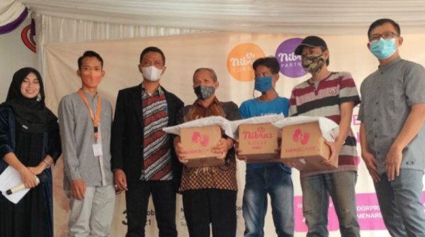 Hadir Dalam Bakti Sosial NBRS Corps di Sumedang, Youtuber dan Dai Muda Dodi Hidayatullah Ajak UMKM Bangkit Agar Perekonomian Pulih