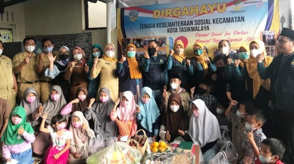 Gelar Harlah ke 12, Forum TKSK Kota Tasik Berikan Santunan untuk 112 Orang Anak Yatim