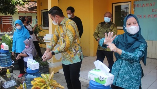 Pemkab Kendal Ajarkan Anak-Anak TK Cuci Tangan Pakai Sabun Dengan Benar