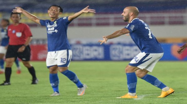 MAUNG BANDUNG:  Rashid pun Ikut-ikutan Selebrasi Tari Jaipong, di Mana Belajarnya?