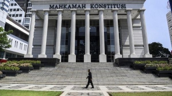 MK Puruskan Hak Pensiun TNI dan Polri Dibayar Penuh