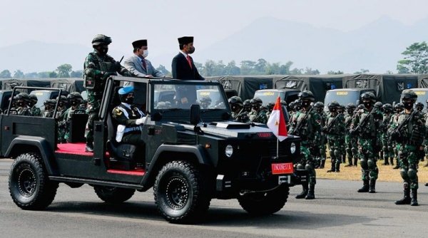 Presiden Jokowi Resmikan 3.103 Orang Komponen Cadangan di Batujajar