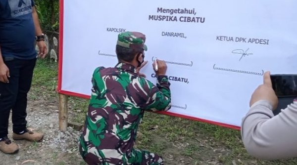 Jelang Pilkades Serentak Danramil 1904/CPK Kodim 0619/PWK Gelar Apel Siaga Pilkades Dan Deklarasi Damai