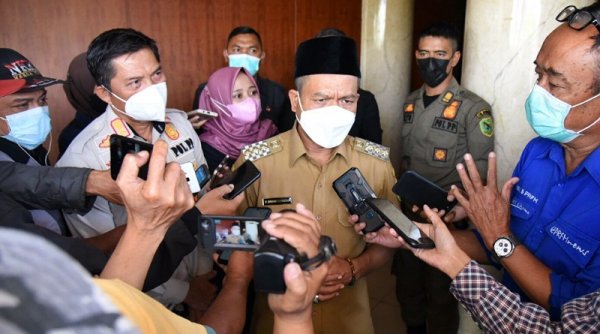 Bupati Targetkan 60% Vaksinasi di Kecamatan Penyelenggara Pilkades