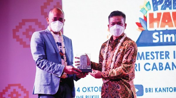 Bupati Bandung,"Kemudahan Kredit Perbankan, Bisa Berantas Bank Emok"